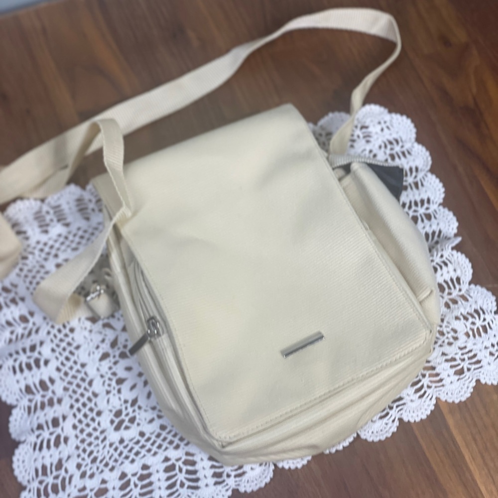 Vintage Crossbody Flap Purse Cream/Tan